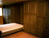 Meuble de rangement chambre a coucher en merisier